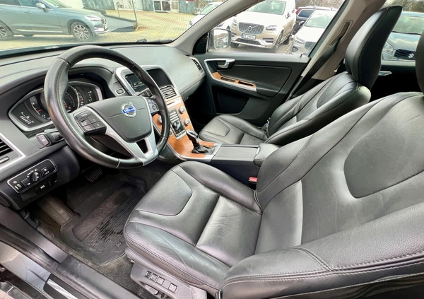 Volvo XC 60 cena 89900 przebieg: 113169, rok produkcji 2017 z Żychlin małe 326